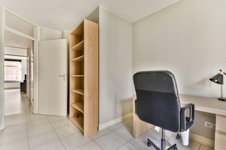 Photo 14 of Goudsbloemstraat 118-D