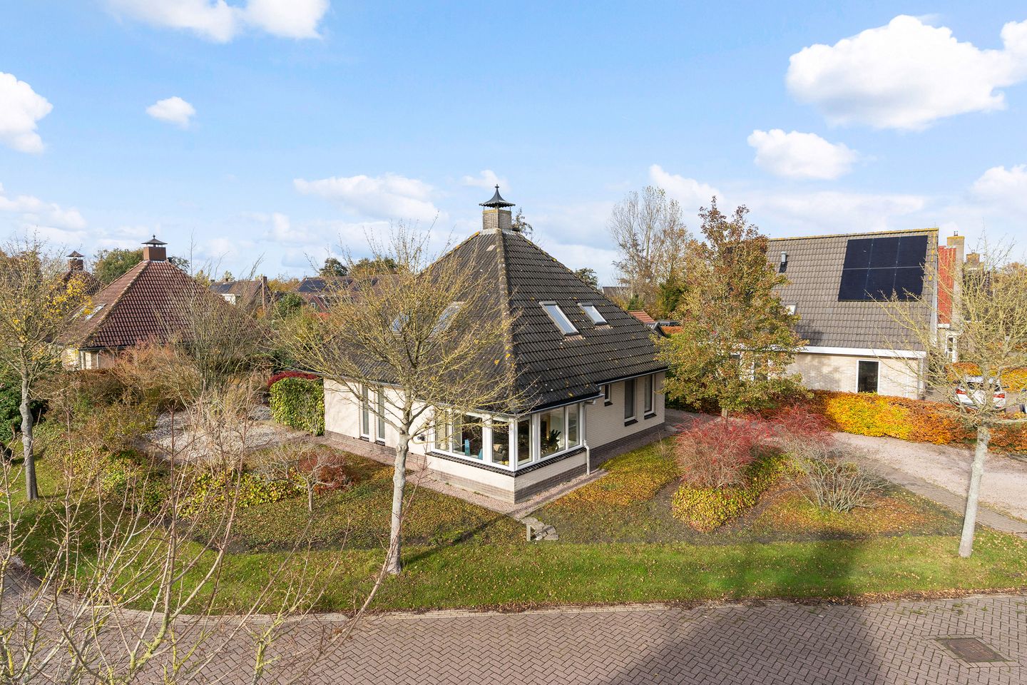 Photo 1 of It Suderheech 10