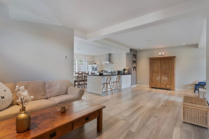 Foto 8 van Burg. Van Ginnekenstraat 11