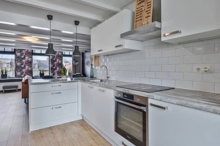 Photo 21 of Molendijk 15