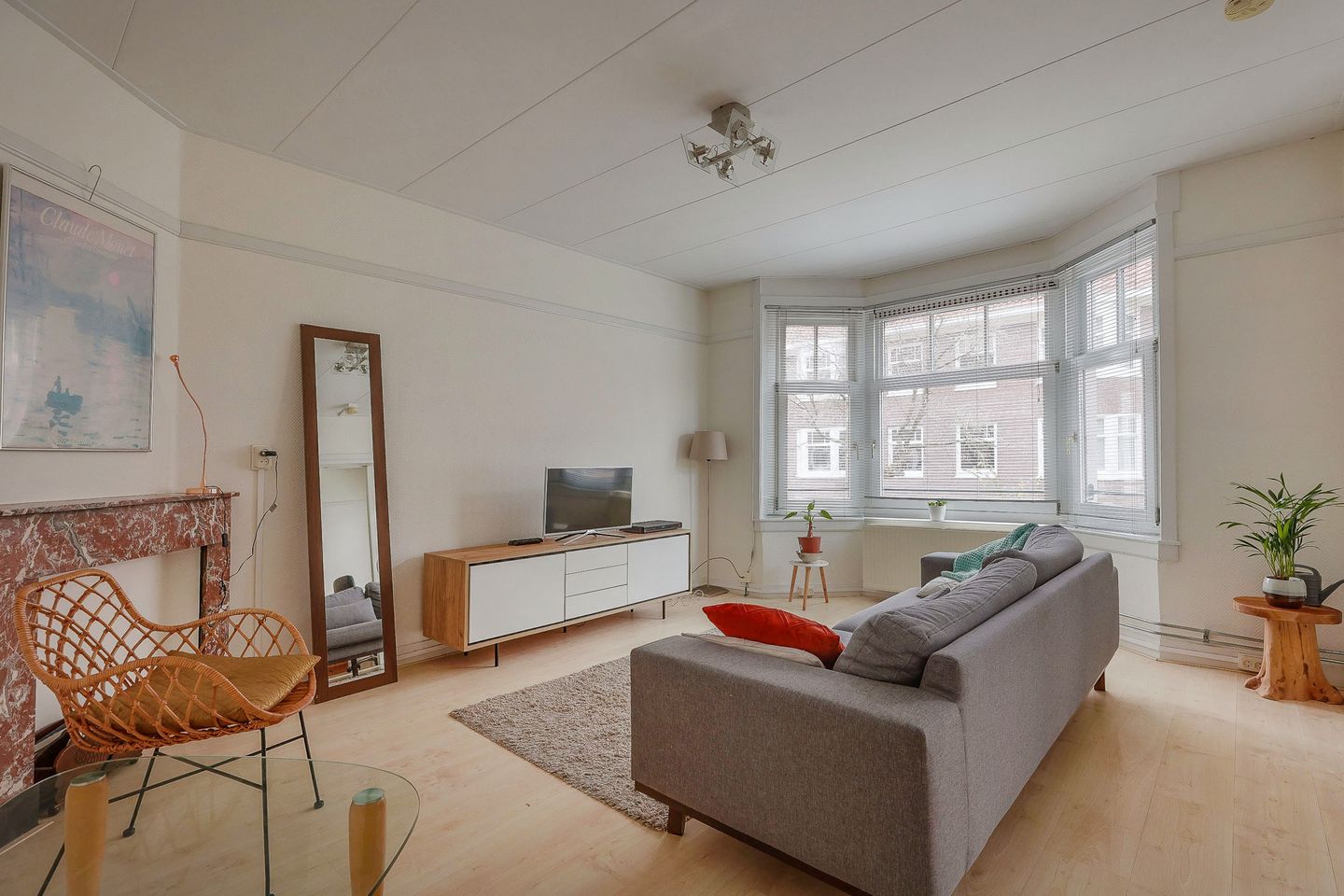 Photo 5 of Woestduinstraat 34-1