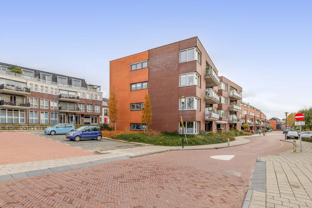 Photo 26 of Burgemeester Nederveenlaan 15