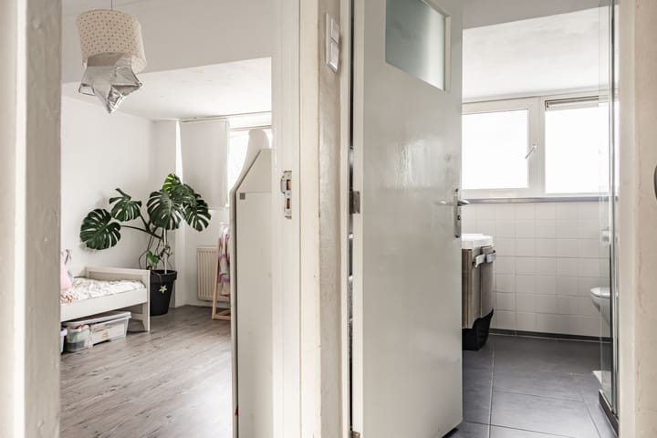 Photo 19 of Vosmaerstraat 80