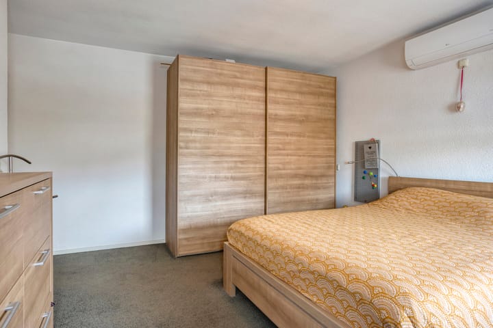 Foto 15 van Korenbloemstraat 1