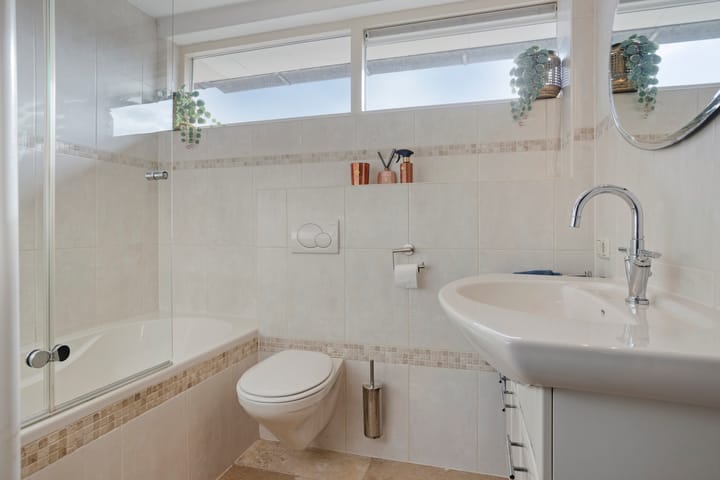 Foto 20 van Korenbloemstraat 1