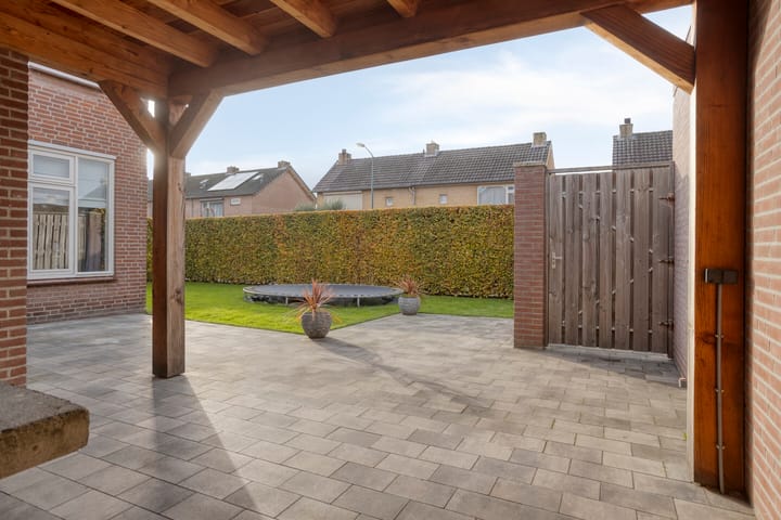 Foto 29 van Korenbloemstraat 1