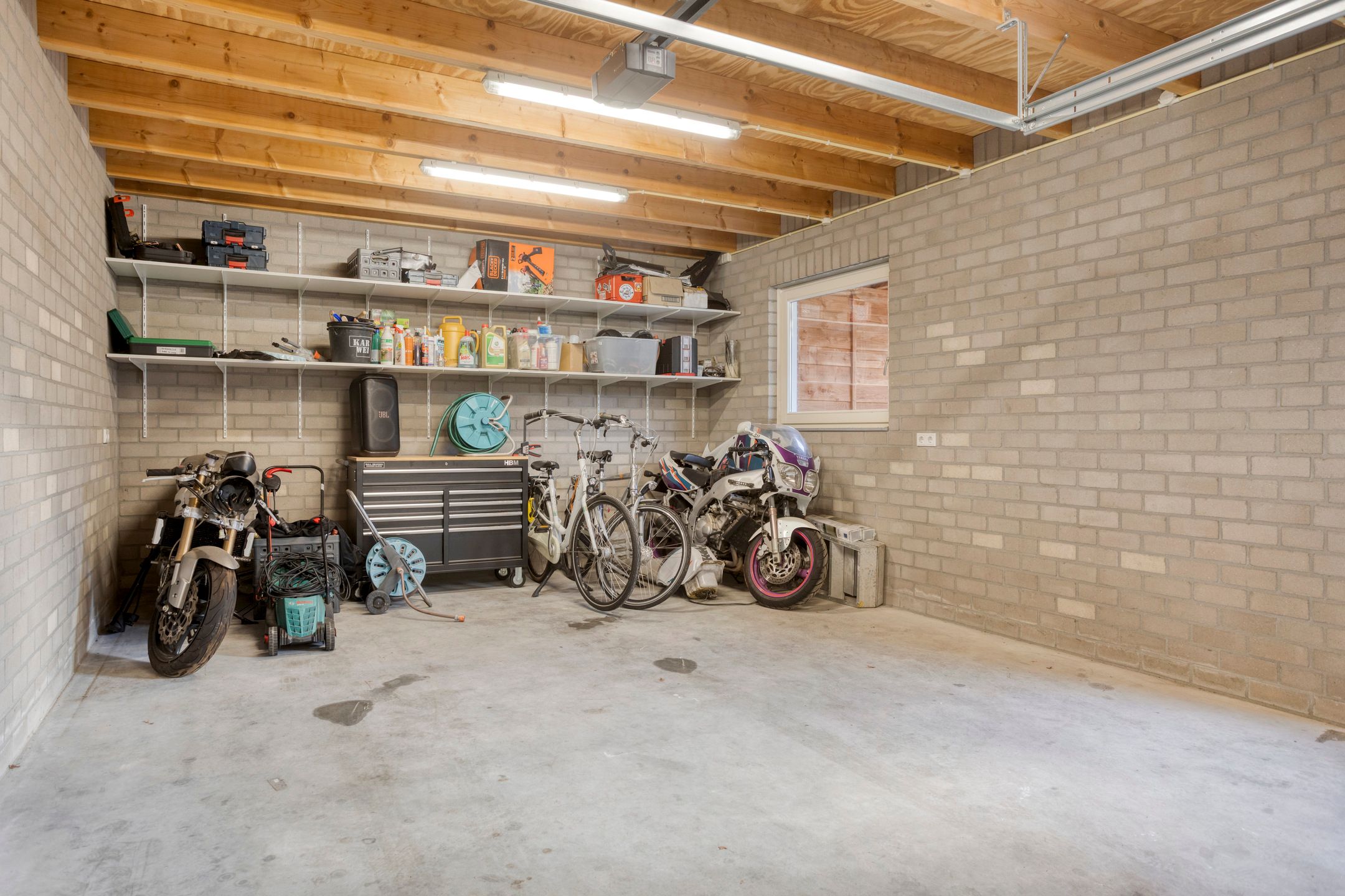 Foto 30 van Korenbloemstraat 1