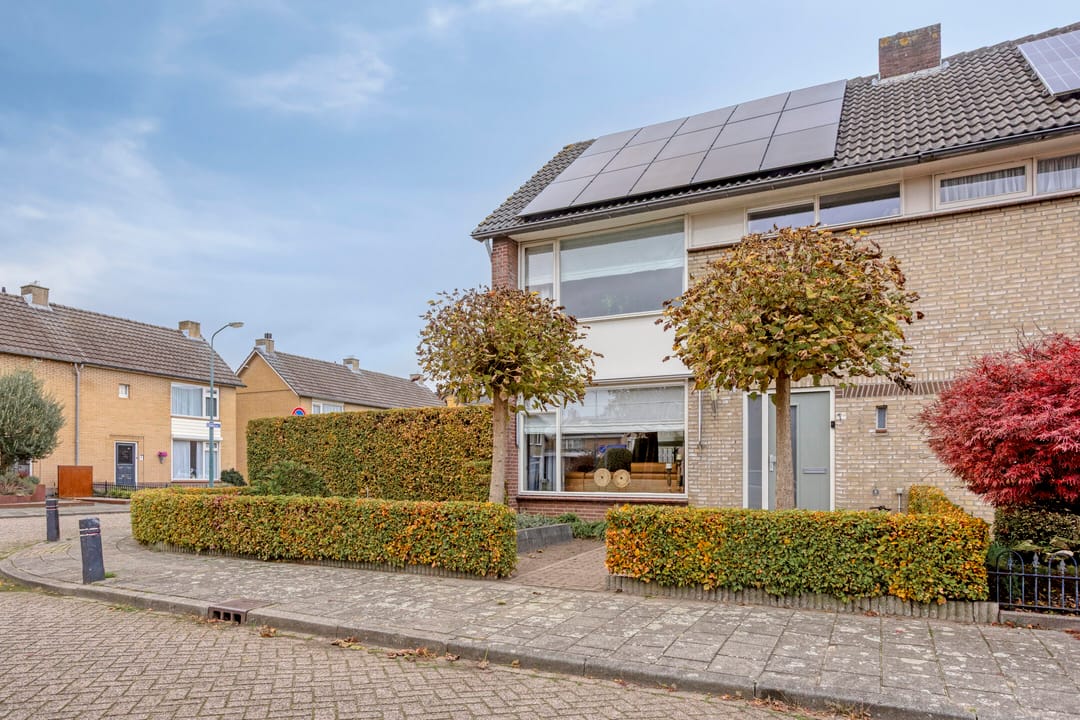 Foto 32 van Korenbloemstraat 1