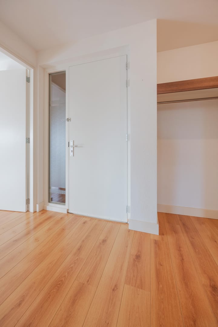 Photo 17 of Prins Hendrikstraat 2-B