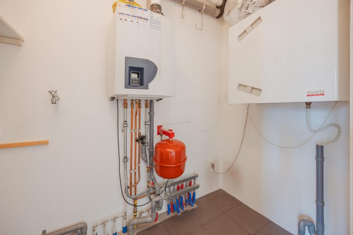 Photo 21 of Prins Hendrikstraat 2-B