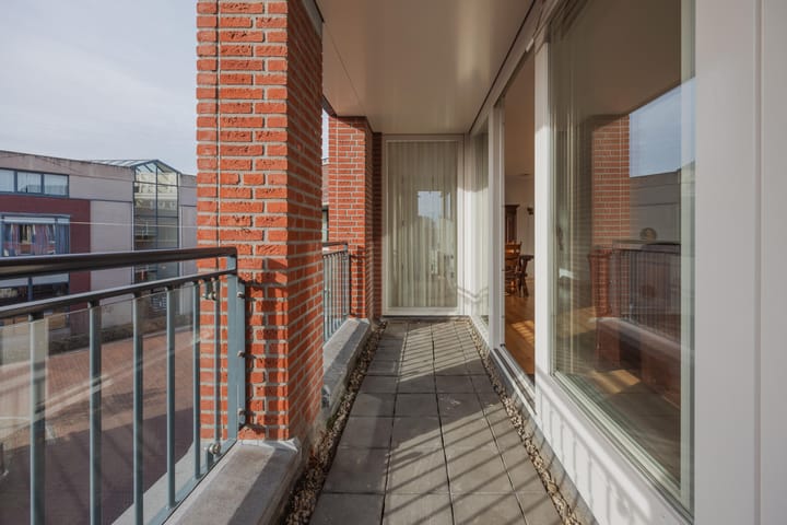 Photo 37 of Prins Hendrikstraat 2-B