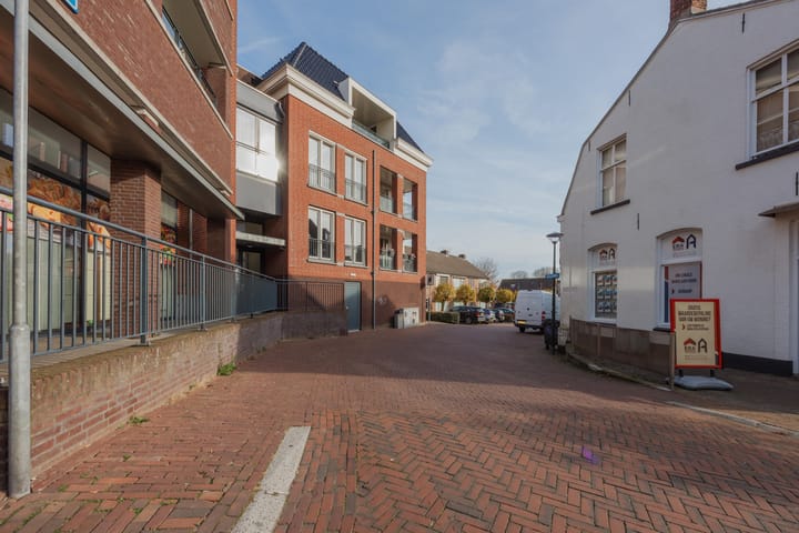 Photo 40 of Prins Hendrikstraat 2-B