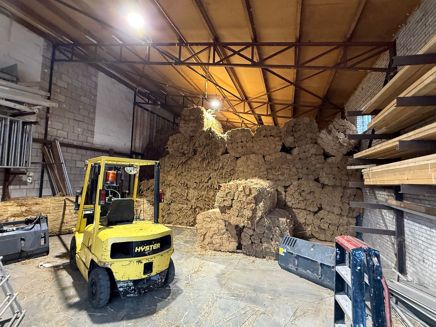 Bekijk foto 2 van Spoorstraat 43