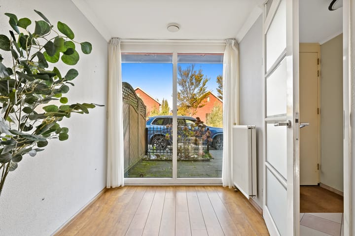 Photo 8 of Carry van Bruggenhof 115