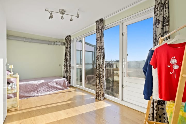 Photo 34 of Carry van Bruggenhof 115