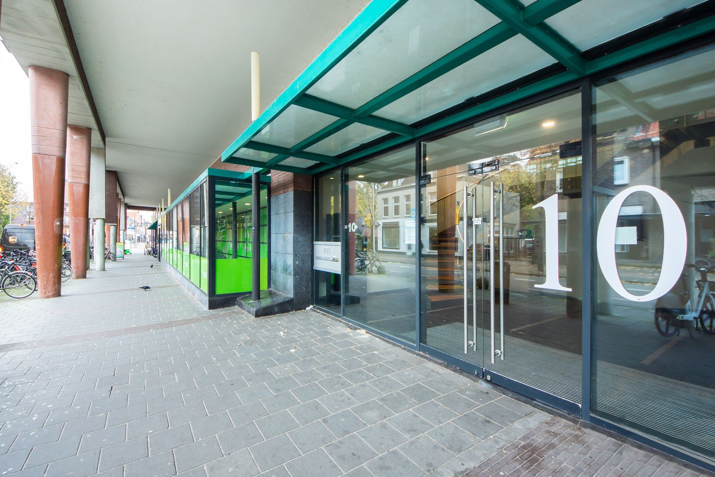 View photo 2 of Arnhemseweg 6-10