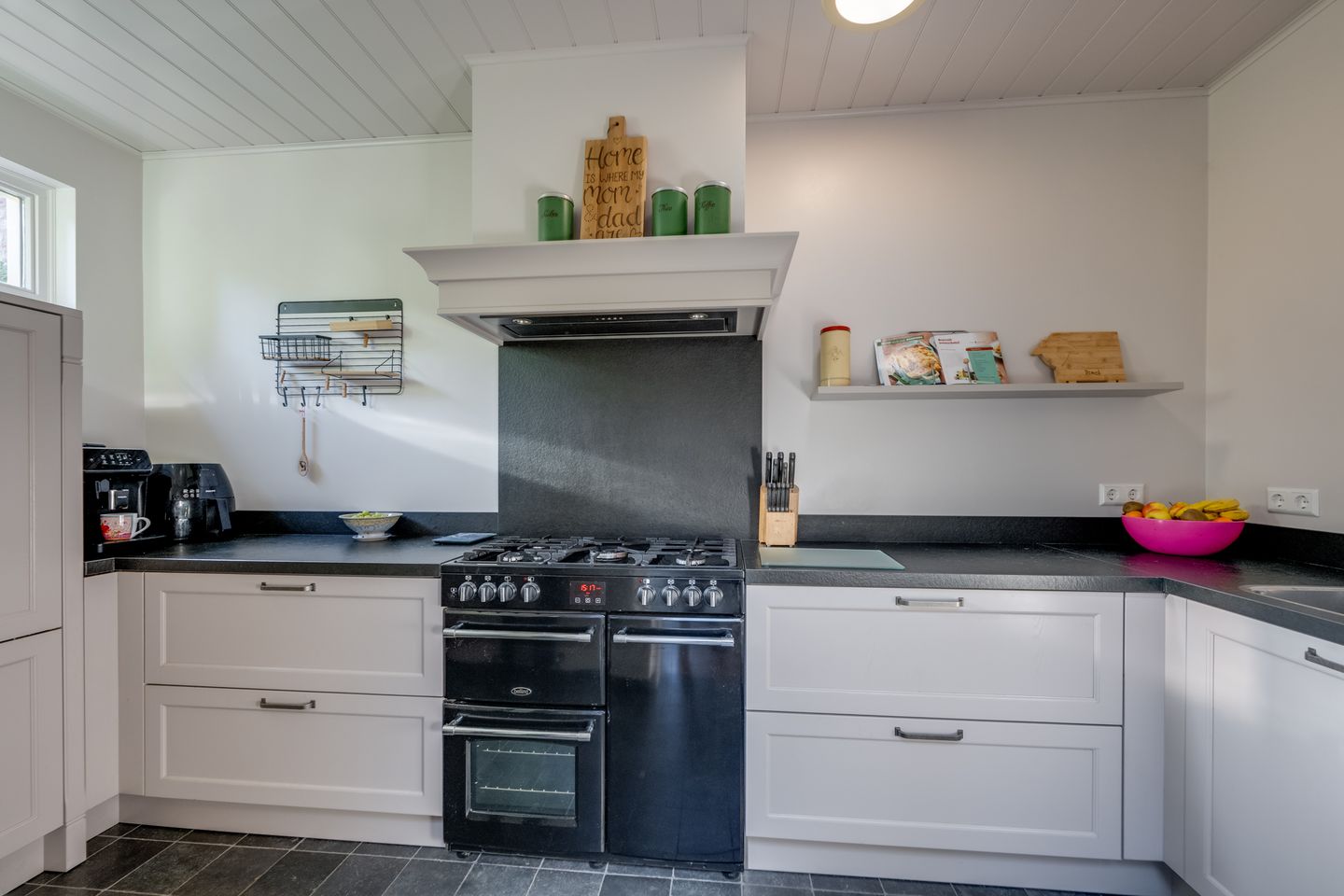 Foto 4 van Meester Bierensweg 50