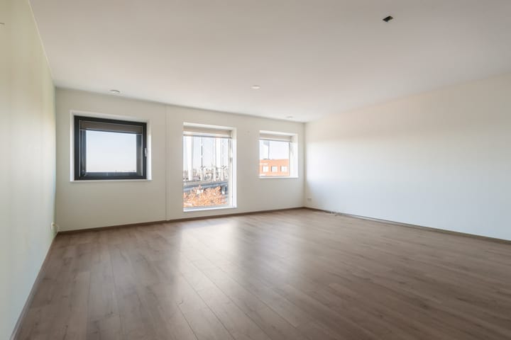 Photo 9 of Korte Parallelweg 79