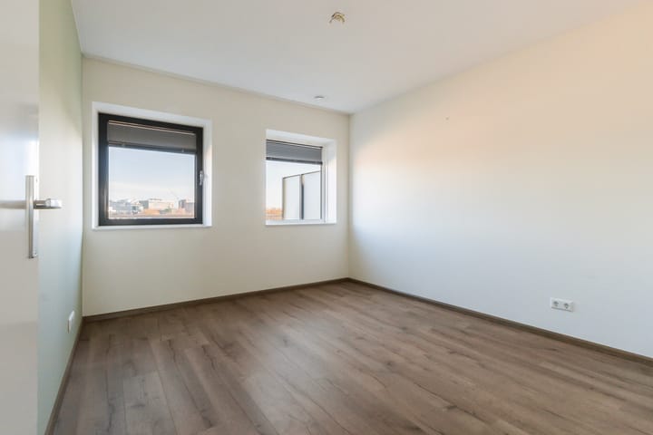 Photo 13 of Korte Parallelweg 79