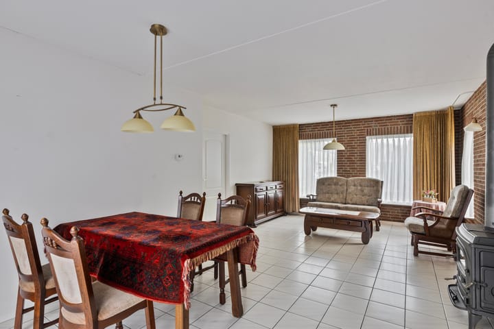 Photo 7 of Pastoor van Akenstraat 9-B