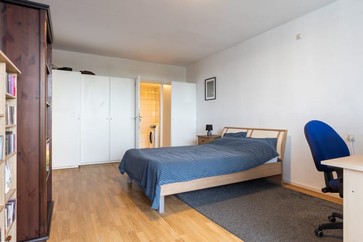 Photo 13 of Loolaan 27-105