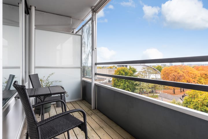 Photo 7 of Loolaan 27-105