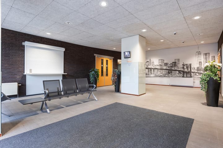 Photo 21 of Loolaan 27-105