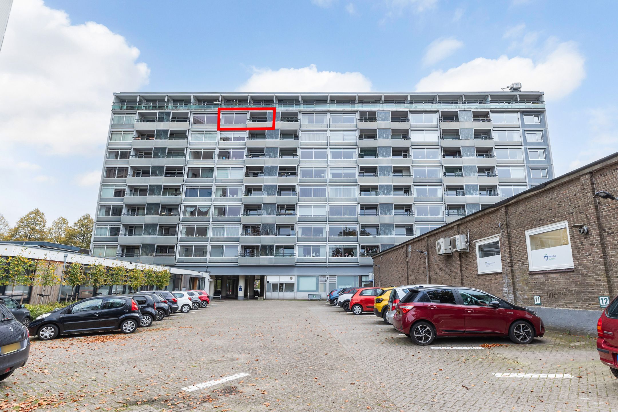 Foto 24 van Loolaan 27-105