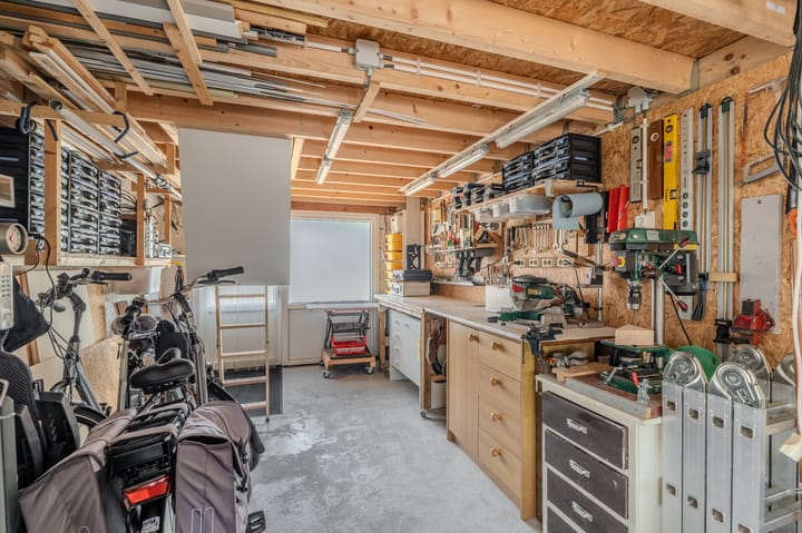 Photo 32 of Johan Willem Frisolaan 3