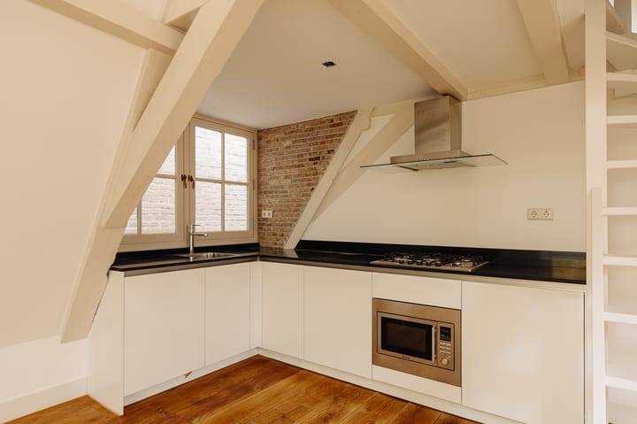 Photo 6 of Haarlemmerplein 23-3