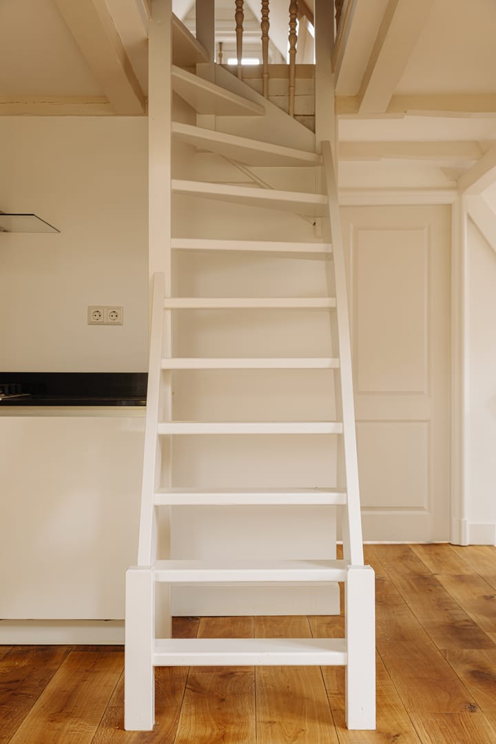 Photo 10 of Haarlemmerplein 23-3