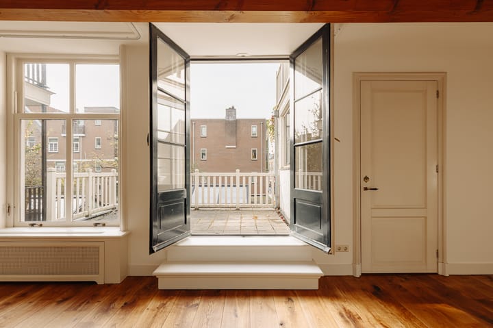 Foto 11 van Haarlemmerplein 23-1