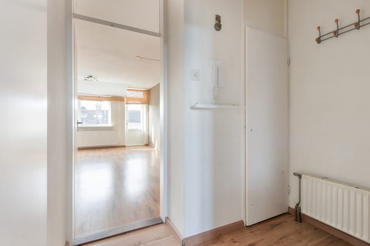 Photo 5 of Sophiastraat 19-A