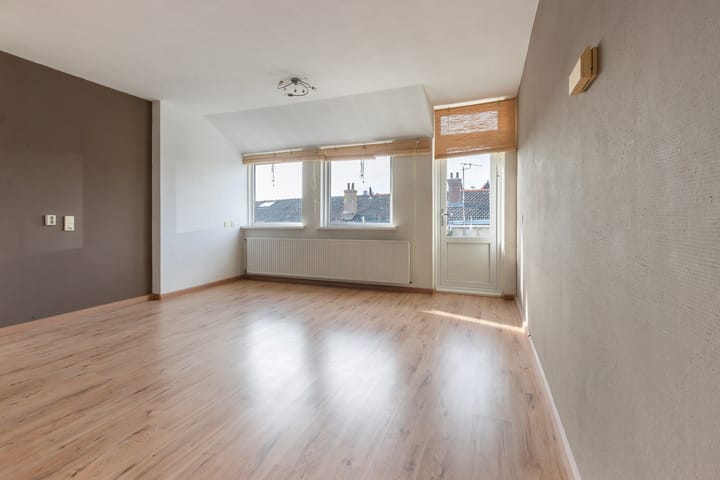 Photo 7 of Sophiastraat 19-A