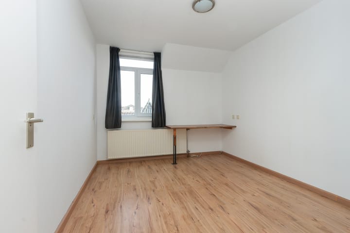 Photo 12 of Sophiastraat 19-A