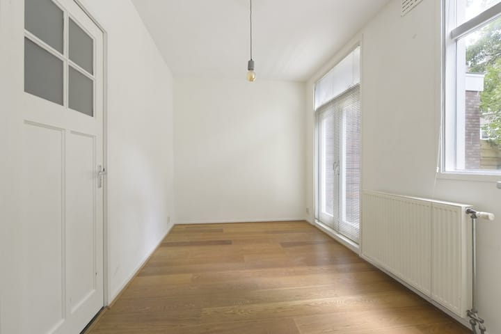 Photo 10 of Jekerstraat 23