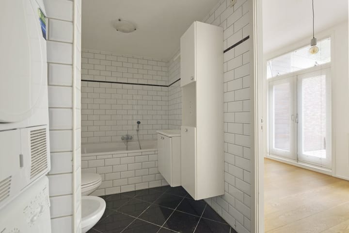 Photo 13 of Jekerstraat 23