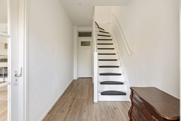 Photo 7 of Veenendaalplein 1