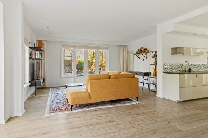 Photo 9 of Veenendaalplein 1