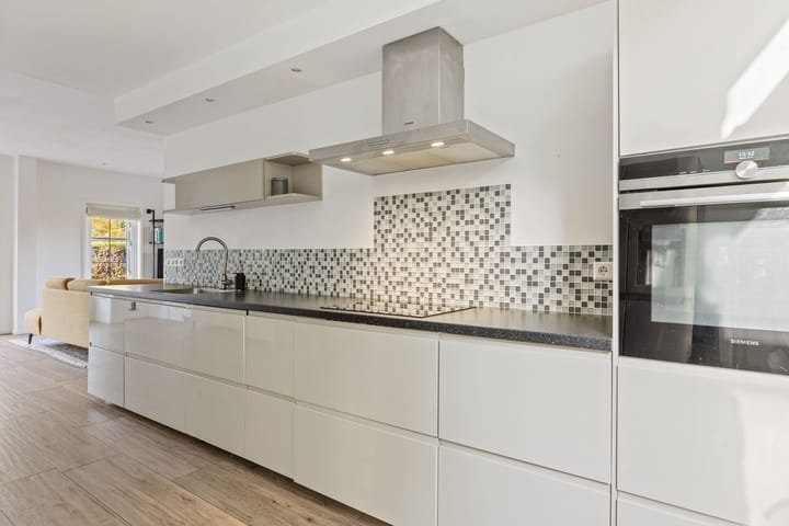 Photo 13 of Veenendaalplein 1