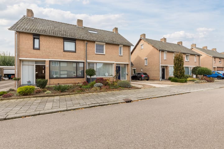 Photo 2 of Laurierstraat 24