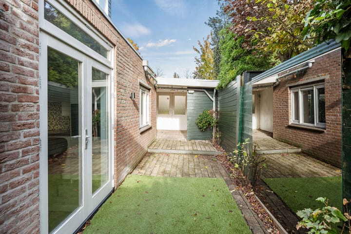 Photo 37 of Veenendaalplein 1