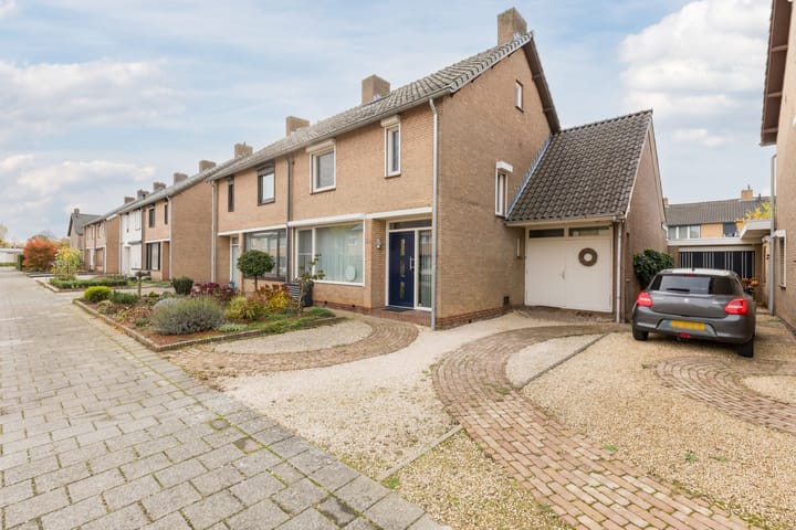 Photo 3 of Laurierstraat 24