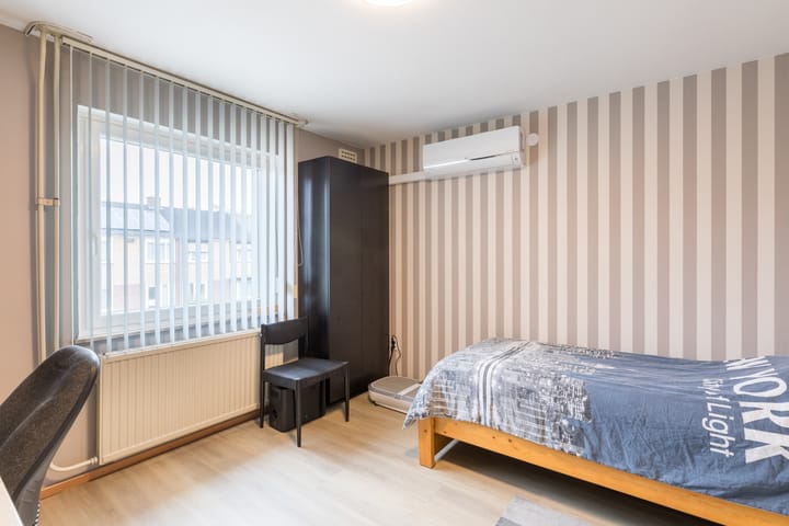 Photo 32 of Laurierstraat 24