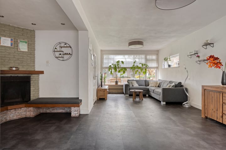 Photo 11 of Refeling 56