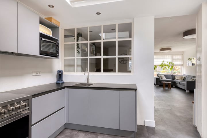 Photo 16 of Refeling 56