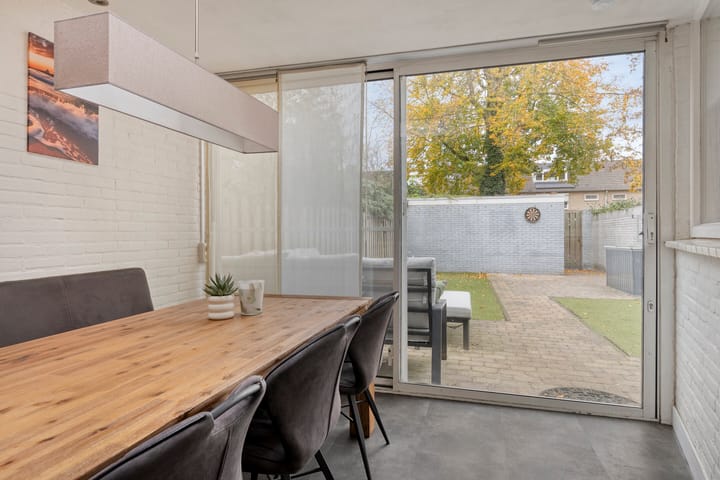 Photo 19 of Refeling 56