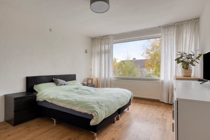 Photo 26 of Refeling 56