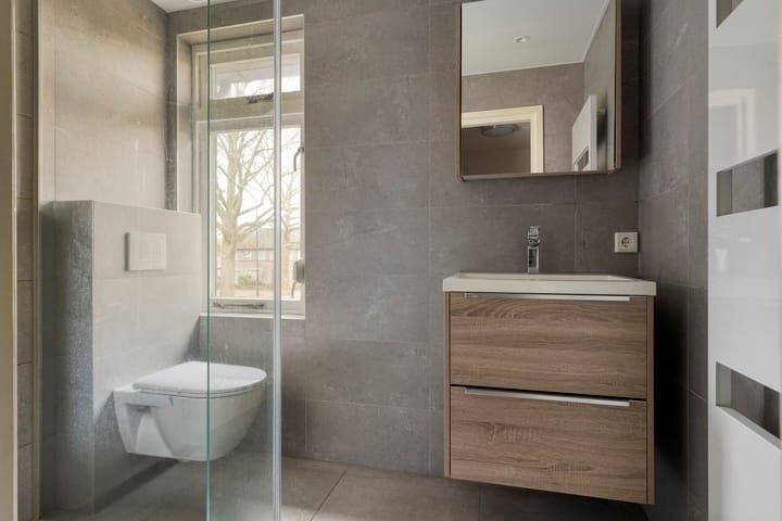 Photo 29 of Refeling 56