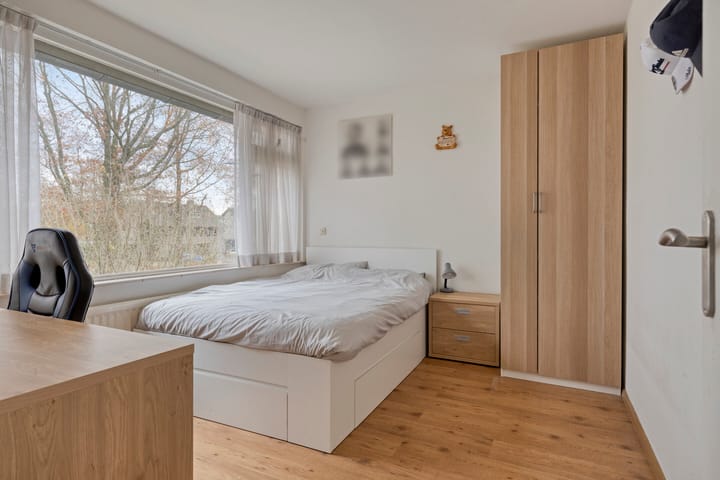 Photo 32 of Refeling 56